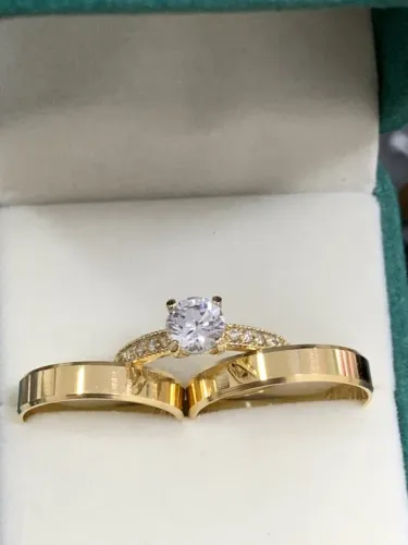 Conjunto em ouro 18K aliança + anel de noivado