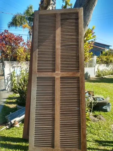 Portas Venezianas em Madeira de Canela Maciça - Ideal para Casas e Sítios