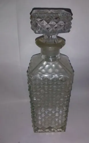 Garrafa de vidro bico de jaca 700ml