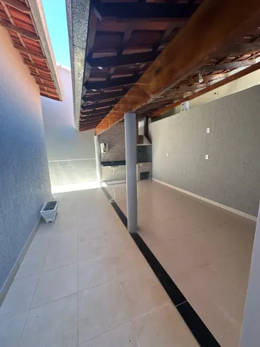 Casa com espaço gourmet e churrasqueira 3/4
