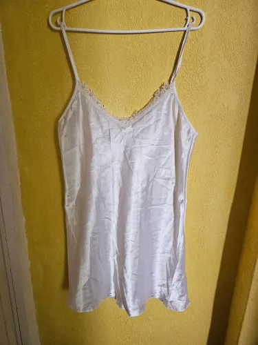 Camisola de Seda branca marca Intimidade Lingerie  tamanho GG