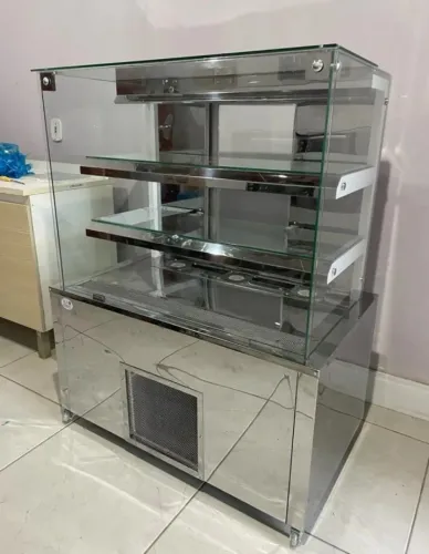 VITRINES PARA COMÉRCIO EM GERAL
