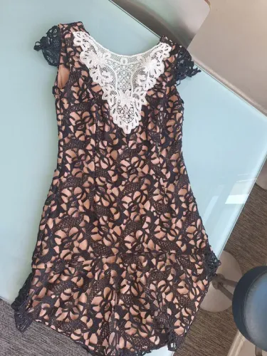 Vestido 38 renda preto e nude Letícia Bronstein para Riachuelo Perfeito Estado