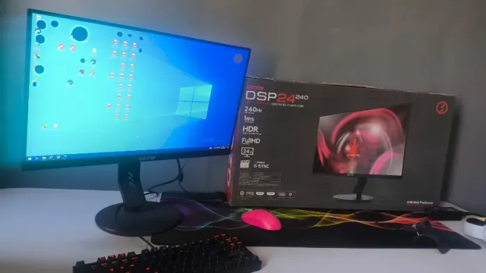 Monitor Gamer 24,5'' Ozone na Caixa 240hz Full HD 1msContém Bolha de Ar na Tela(Retirável)