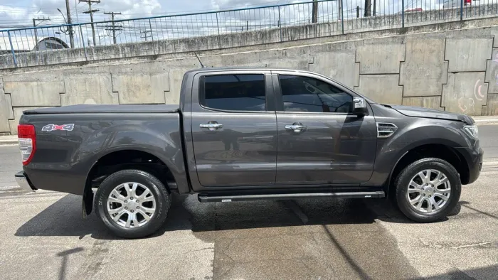 Ranger XLT cabine dupla diesel 4x4 automática 20/20 ZAP *