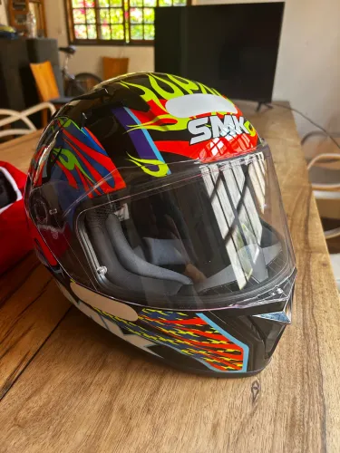Capacete SMK Stellar Tamanho 61 - zerado