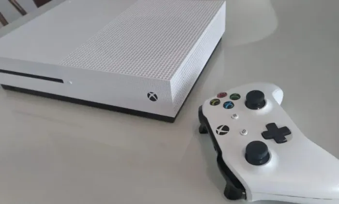 Xbox one S impecável 