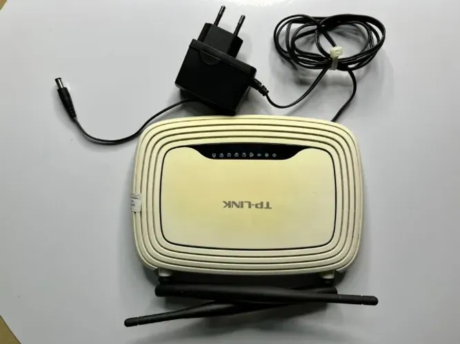 Roteador Tp-link Tl-wr841n Wifi Sem Fio 300mbps Branco Usado (Usado)