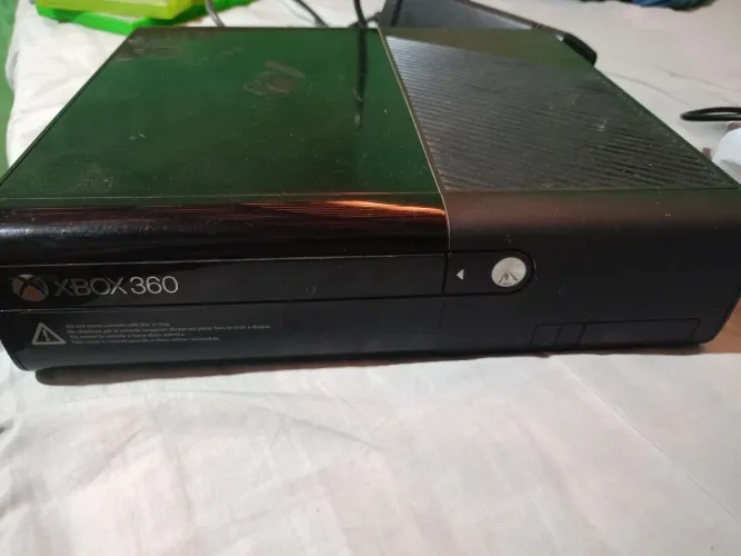 Xbox 360 com desbloqueio RGH