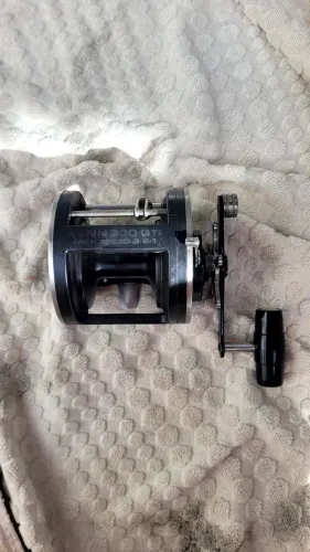 Carretilha/Molinete Penn 330 GTI High Speed