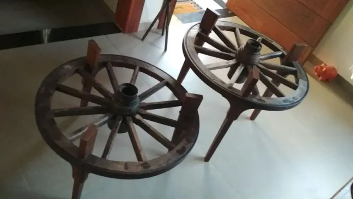 RODA DE CARROÇA ANTIGA