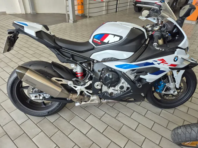 BMW s1000rr m park único dono 2 anos  de  garantia ipva  2026 pago