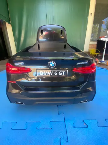 Carrinho elétrico BMW
