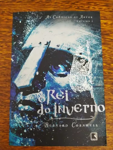Livro As Crônicas De Artur Volume 1 De Bernard Cornwell