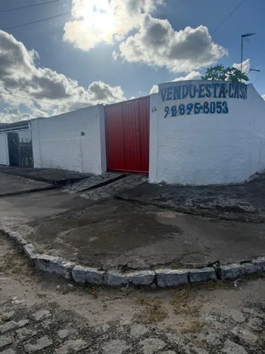 Casa de esquina em oitizeiro