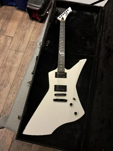 Guitarra Explorer snakebyte hetfield Metallica