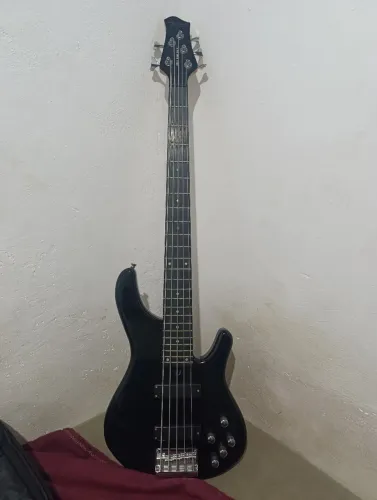 Quero vender meu contra baixo novo, preciso do dinheiro urgente.