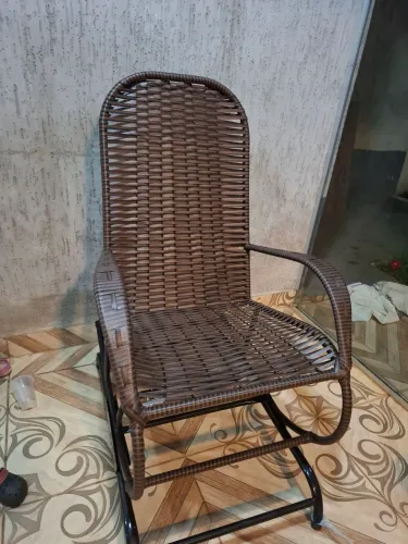 CADEIRA DE BALANÇO NOVINHA
