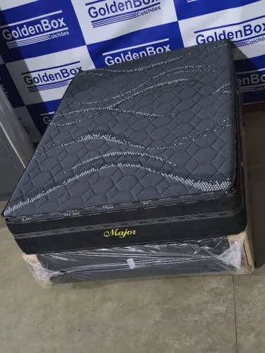Cama casal com colchão major rexistente e confortável