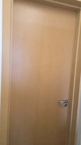 Porta Pormade 70 cm Freijó completa para banheiro - estado de nova