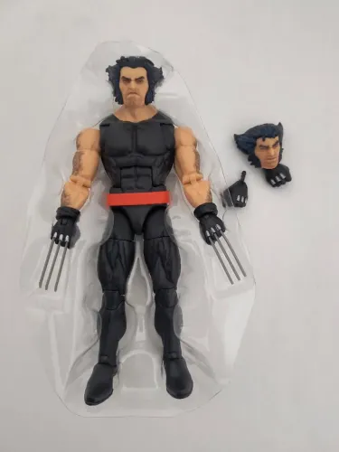 Wolverine Marvel legends com Head extra e duasaos extras