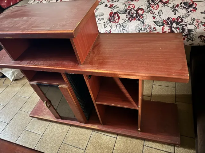 Mesa para computador com gaveta
