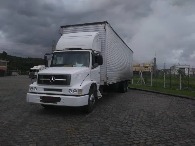 CAMINHÃO MERCEDES 1218 TRUCK /BAÚ 11.00 M