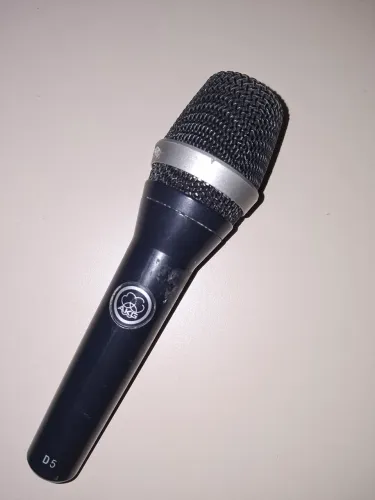 Microfone AKG D5