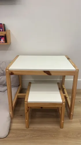 Mesa infantil com banqueta 