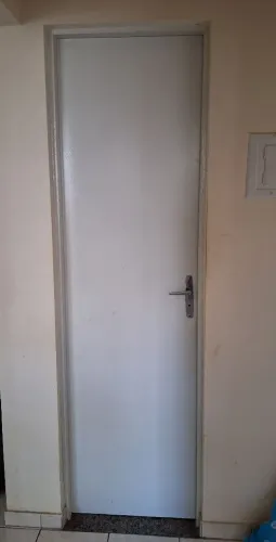 Porta com Fechadura - Banheiro
