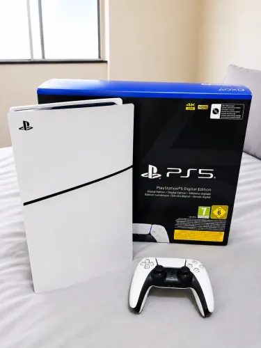Play Station 5 - PS5 