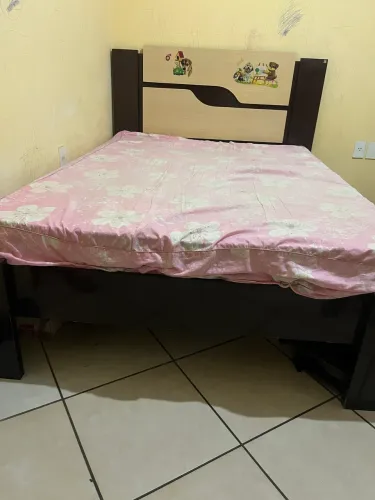 CAMA DE MADEIRA + colchão