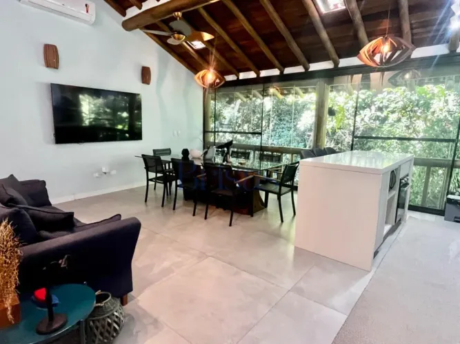 CASA RESIDENCIAL em São Sebastião - São Paulo, Maresias