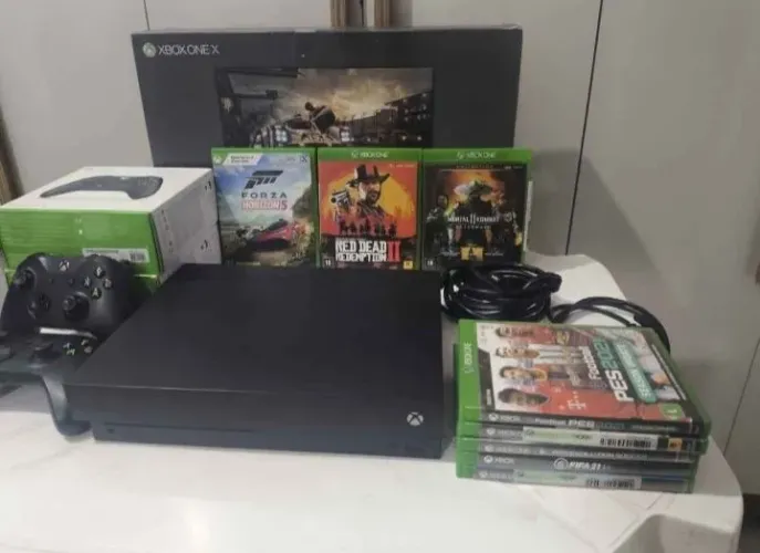 Xbox One X 1TB - Impecável | 2 Controles Originais + Jogos. Leia o Anúncio...