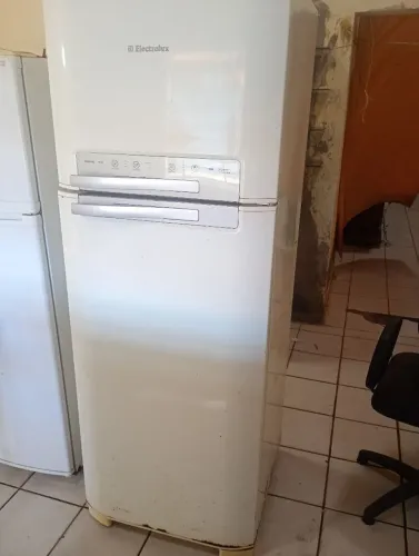 Geladeira DF50 ELETROLUX