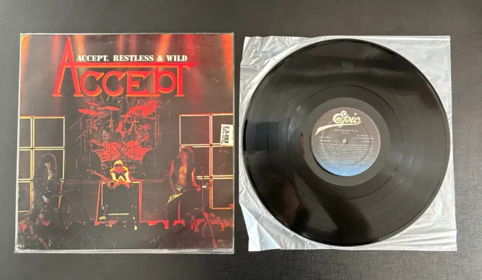 LP Disco Vinil Accept Restless and Wild Epic
