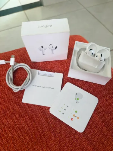 AirPods 4 