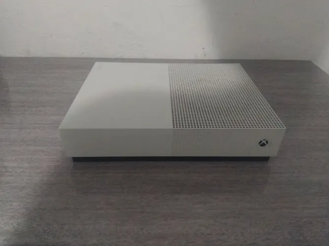 Vendo vídeo game Xbox one s