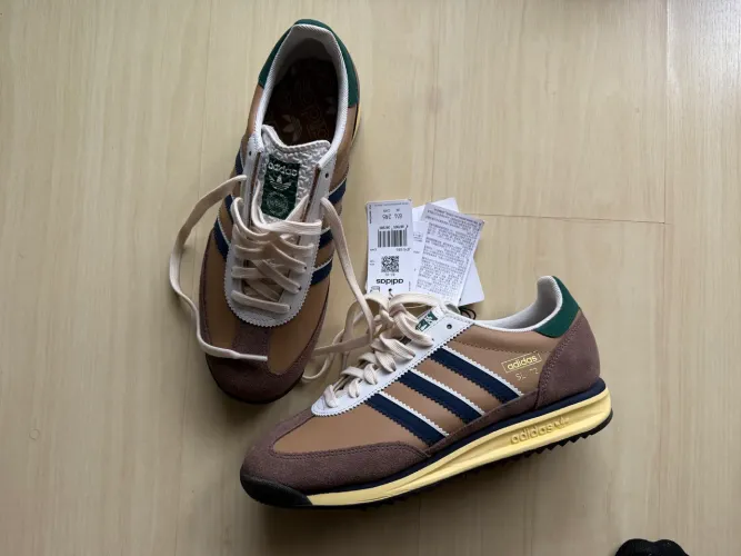 Tênis Adidas SL72 Marrom