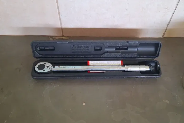 Torquímetro de estalo1/2" 42-210Nm