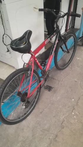 Vendo bike aro 26. Tijuquinha. Itanhanga 