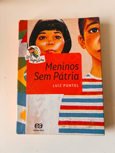 Meninos Sem Pátria 