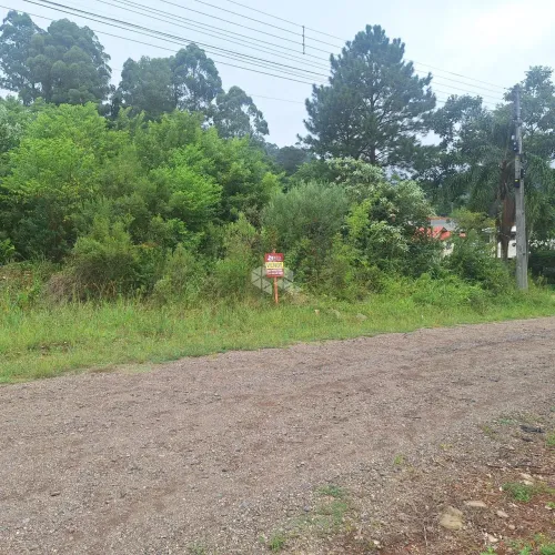 Terreno na serra gaúcha com 450 m2 em área residencial de constante valorização.