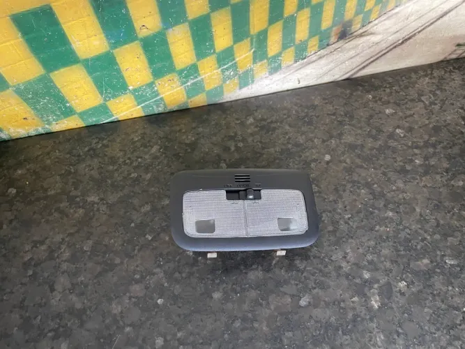 Luz do teto Plafonier Toyota corolla grs black 2023 