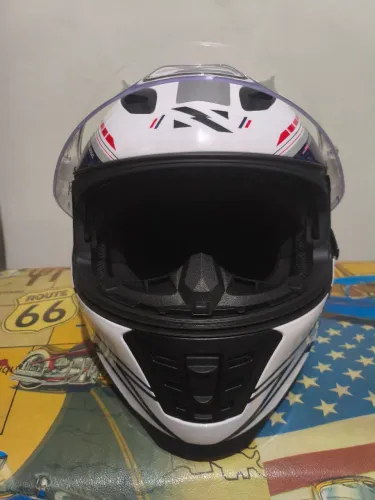Capacete Norisk.