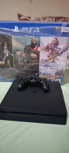 PS4 slim 1TB