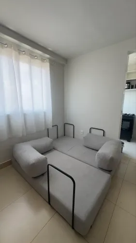 Sofá cama do sofá na caixa