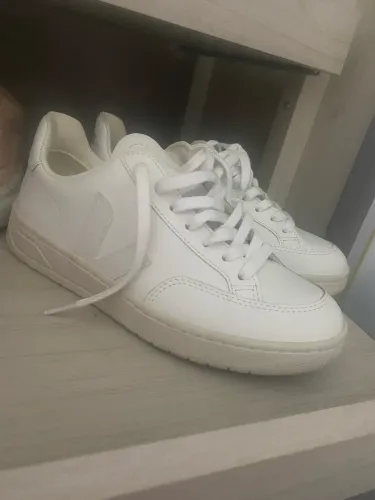 Veja V-12 Branco | Número 34
