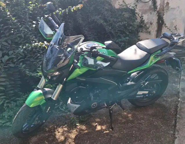 Vendo Dominar 400, único dono.