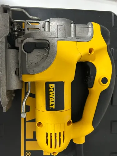 Serra Dewalt DW331-B2 tico tico